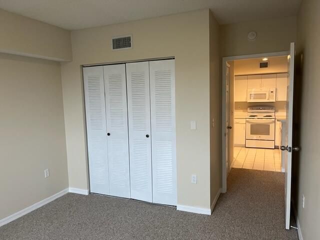 1590 S 42nd Circle, Unit 310, Vero Beach, FL 32967 Photo