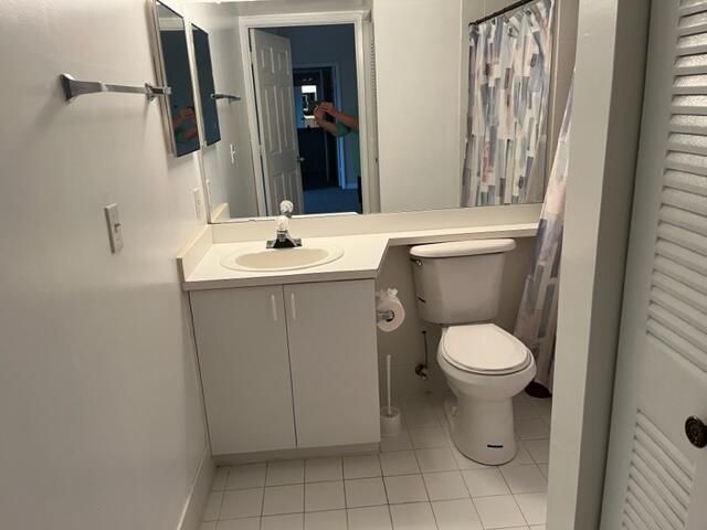 1590 S 42nd Circle, Unit 310, Vero Beach, FL 32967 Photo