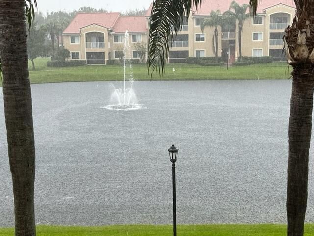 1590 S 42nd Circle, Unit 310, Vero Beach, FL 32967 Photo