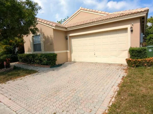 1481 SW 105th Avenue, Pembroke Pines, FL 33025