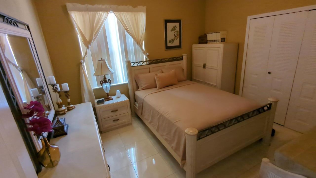 1481 SW 105th Avenue, Pembroke Pines, FL 33025 Photo