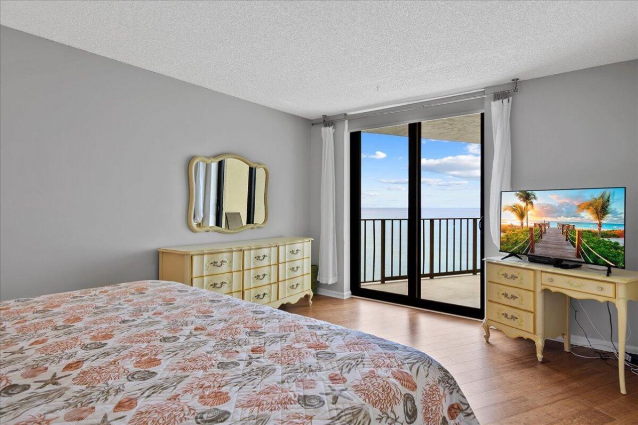 5420 N Ocean Drive, Unit 1001, Singer Island, FL 33404 Photo