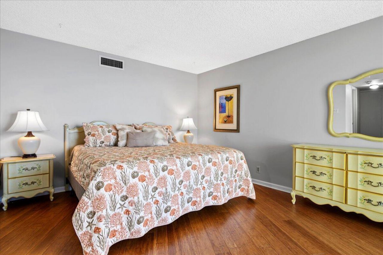 5420 N Ocean Drive, Unit 1001, Singer Island, FL 33404 Photo