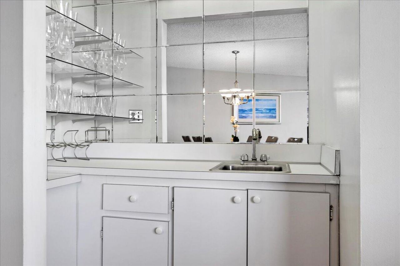 5420 N Ocean Drive, Unit 1001, Singer Island, FL 33404 Photo