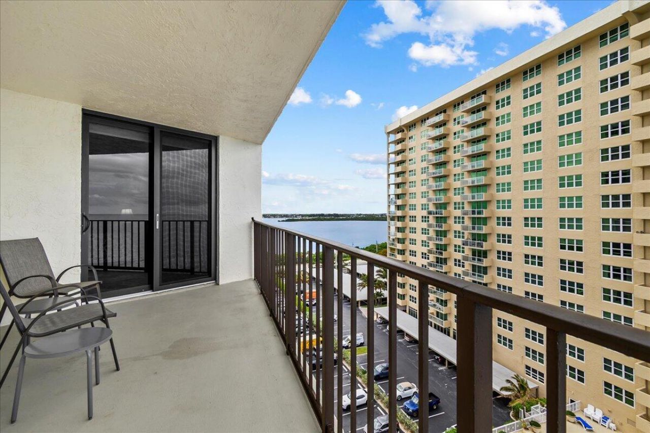 5420 N Ocean Drive, Unit 1001, Singer Island, FL 33404 Photo