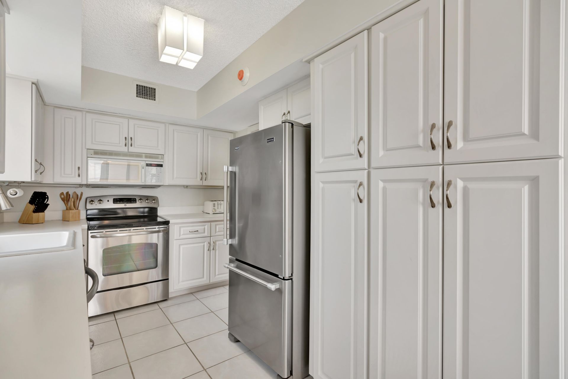 5380 N Ocean Drive, Unit 11a, Riviera Beach, FL 33404 Photo