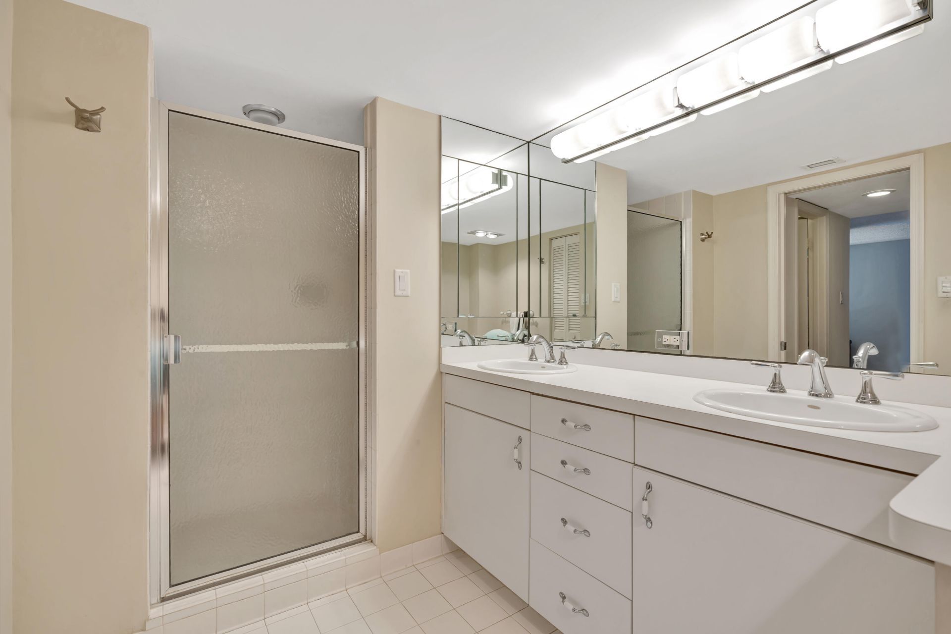 5380 N Ocean Drive, Unit 11a, Riviera Beach, FL 33404 Photo