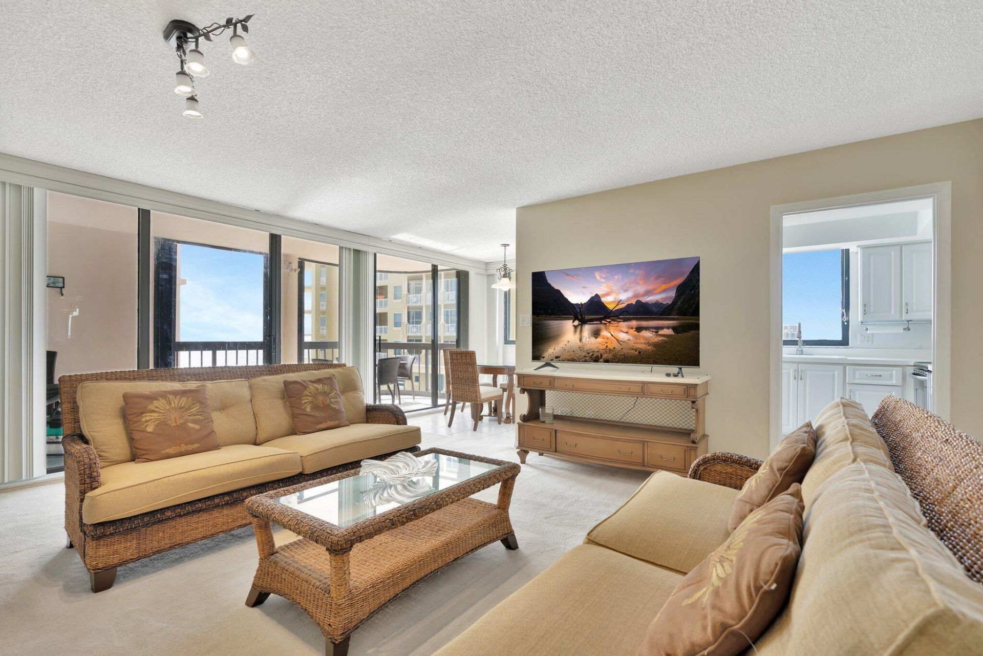 5380 N Ocean Drive, Unit 11a, Riviera Beach, FL 33404 Photo