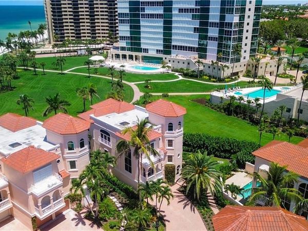 21 Casa Mar LN, Unit 21, NAPLES, FL 34103