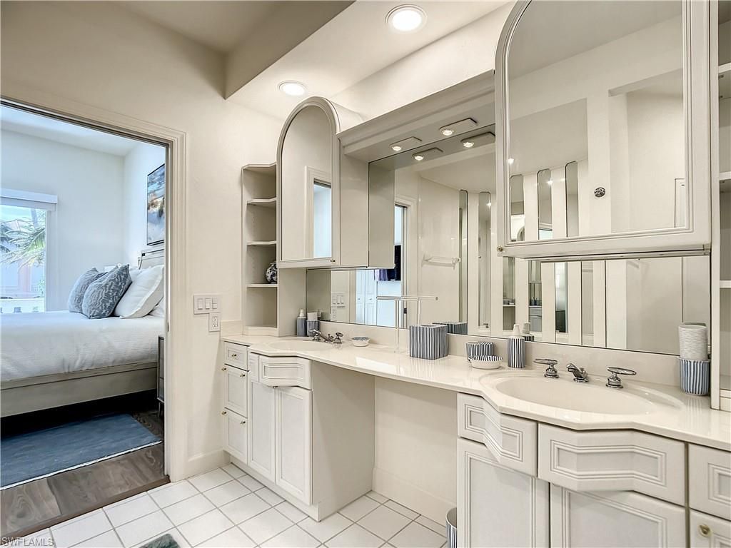 21 Casa Mar Ln, Unit 21, Naples, FL 34103 Photo