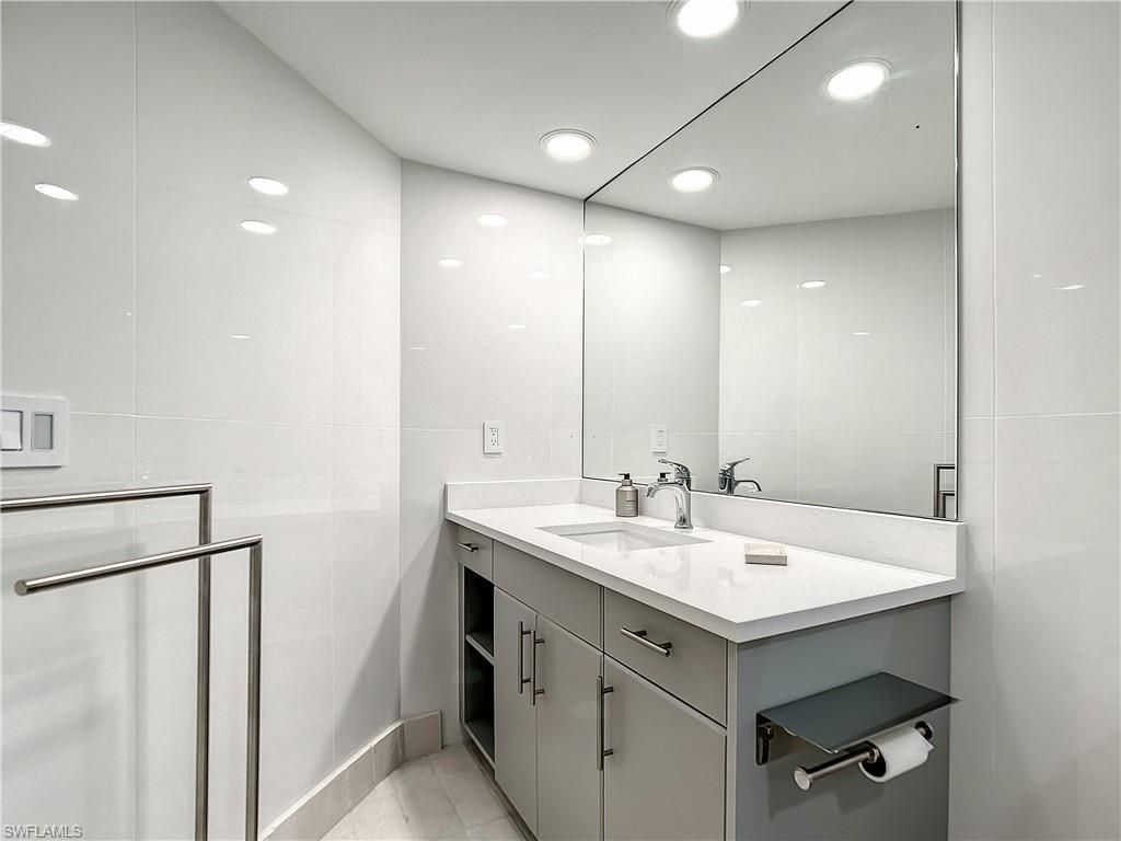 21 Casa Mar Ln, Unit 21, Naples, FL 34103 Photo