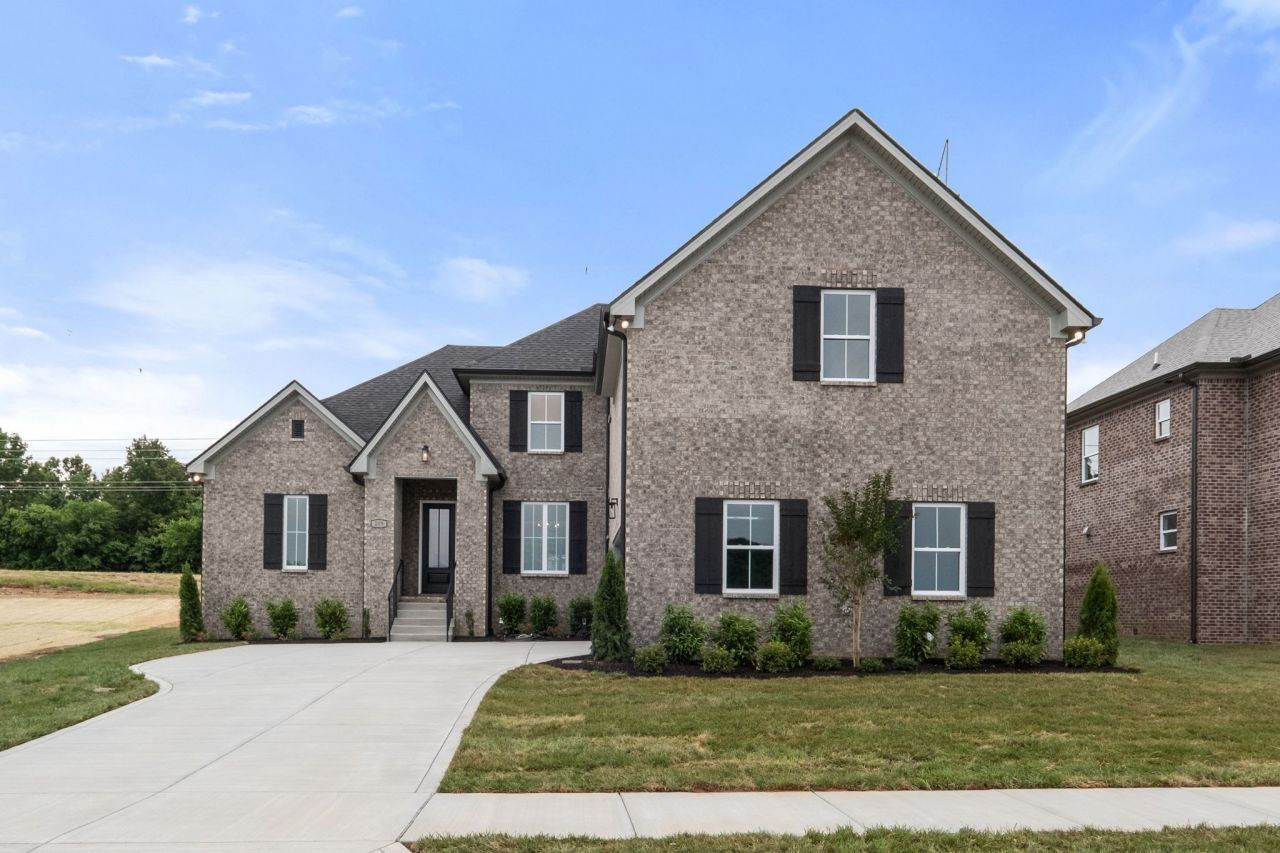 209 Blantons Park Dr, Gallatin, TN 37066 Main Photo