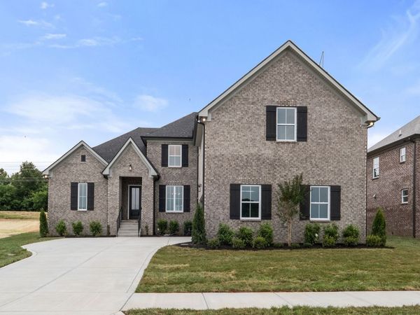 209 Blantons Park Dr, Gallatin, TN 37066