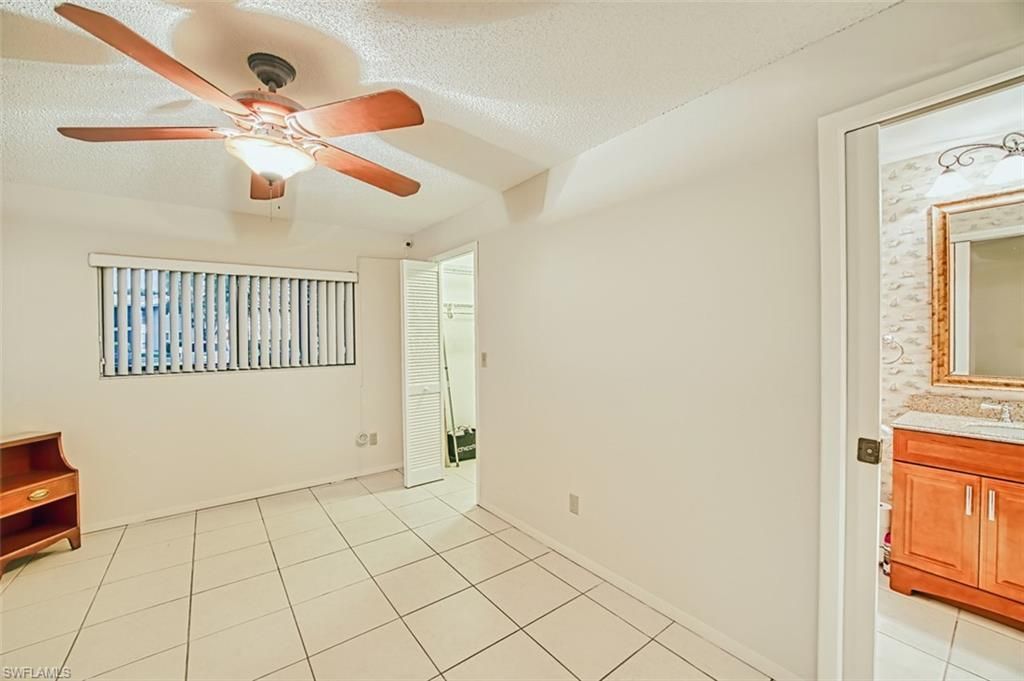 8061 S Woods Cir, Unit 4, Fort Myers, FL 33919 Photo