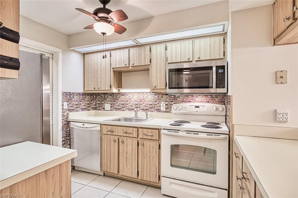 8061 S Woods Cir, Unit 4, Fort Myers, FL 33919 Photo