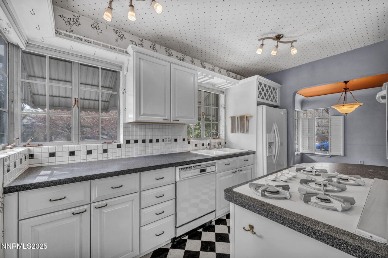 590 St Lawrence Avenue, Reno, NV 89509 Photo