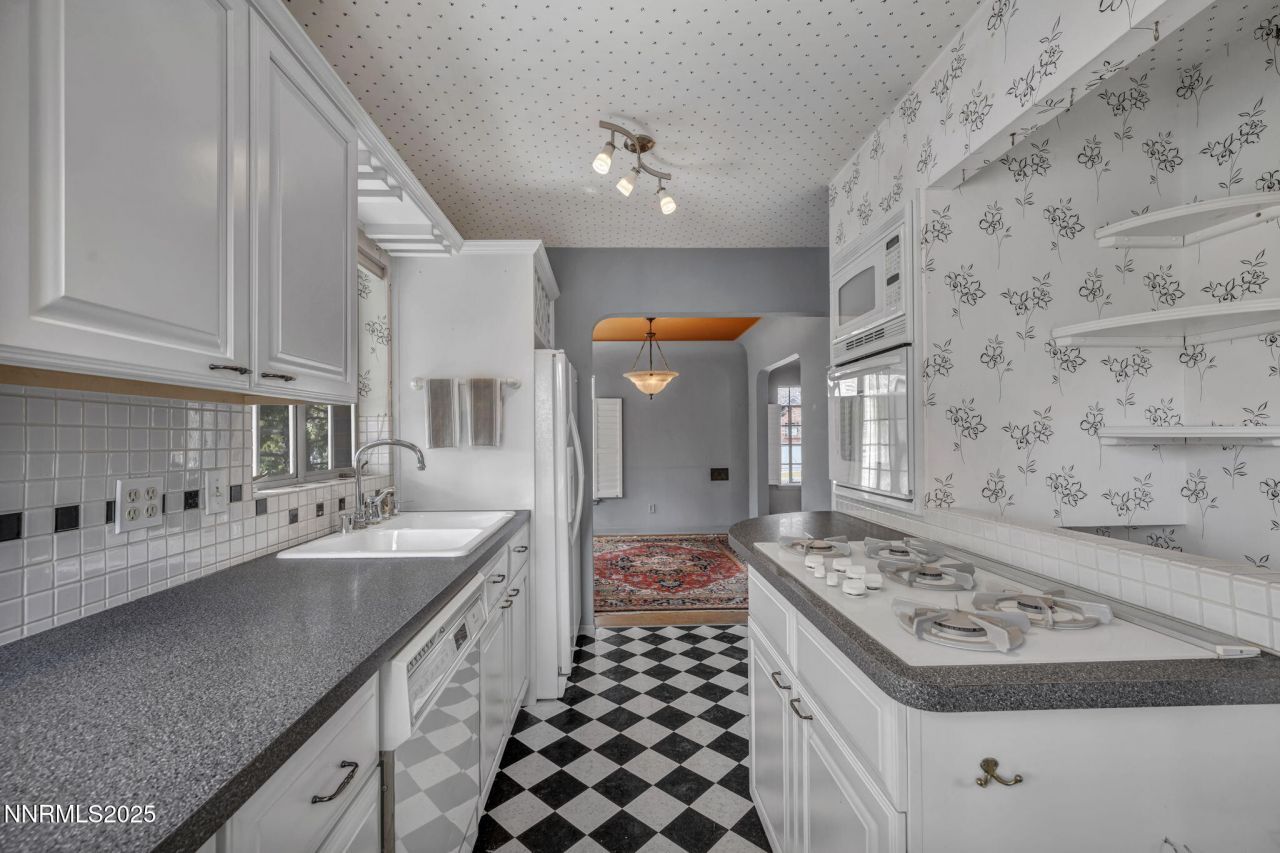 590 St Lawrence Avenue, Reno, NV 89509 Photo