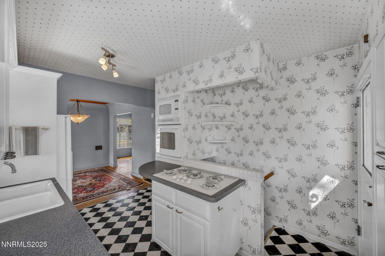 590 St Lawrence Avenue, Reno, NV 89509 Photo