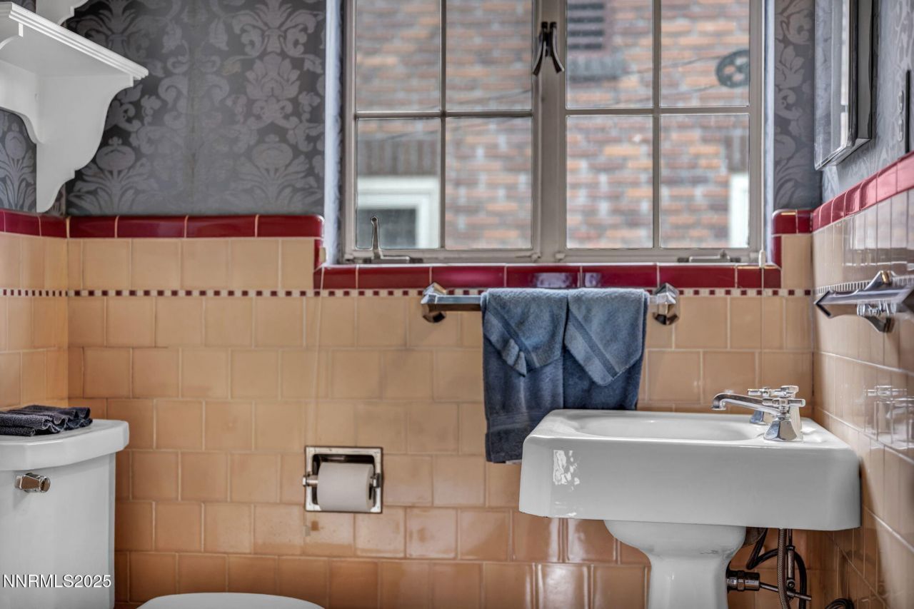 590 St Lawrence Avenue, Reno, NV 89509 Photo