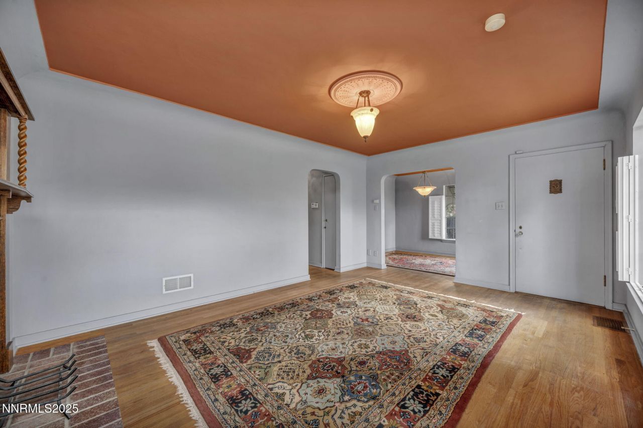 590 St Lawrence Avenue, Reno, NV 89509 Photo