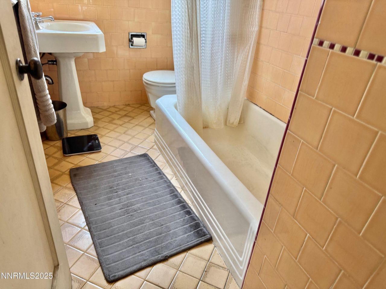 590 St Lawrence Avenue, Reno, NV 89509 Photo