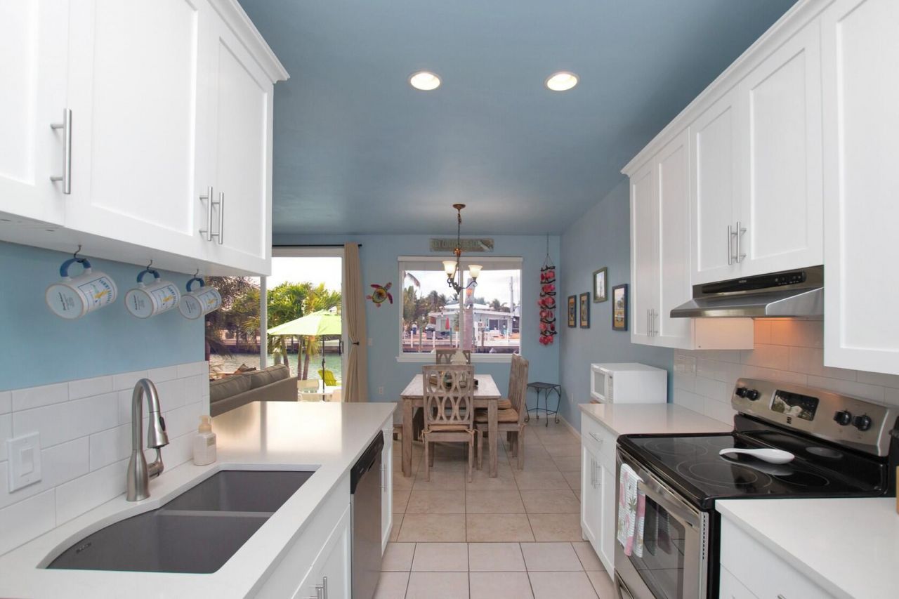 461 & 471 3rd Street, Key Colony, FL 33051 Photo