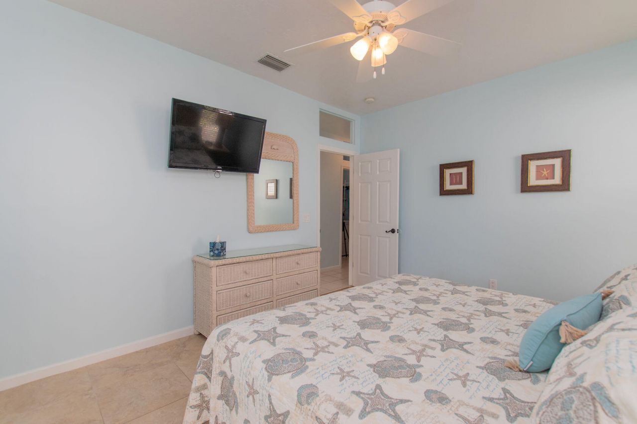 461 & 471 3rd Street, Key Colony, FL 33051 Photo