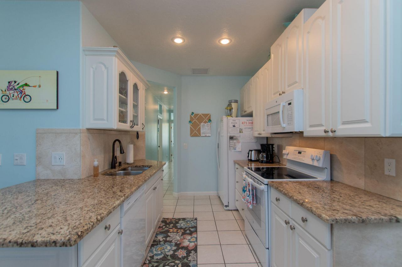 461 & 471 3rd Street, Key Colony, FL 33051 Photo