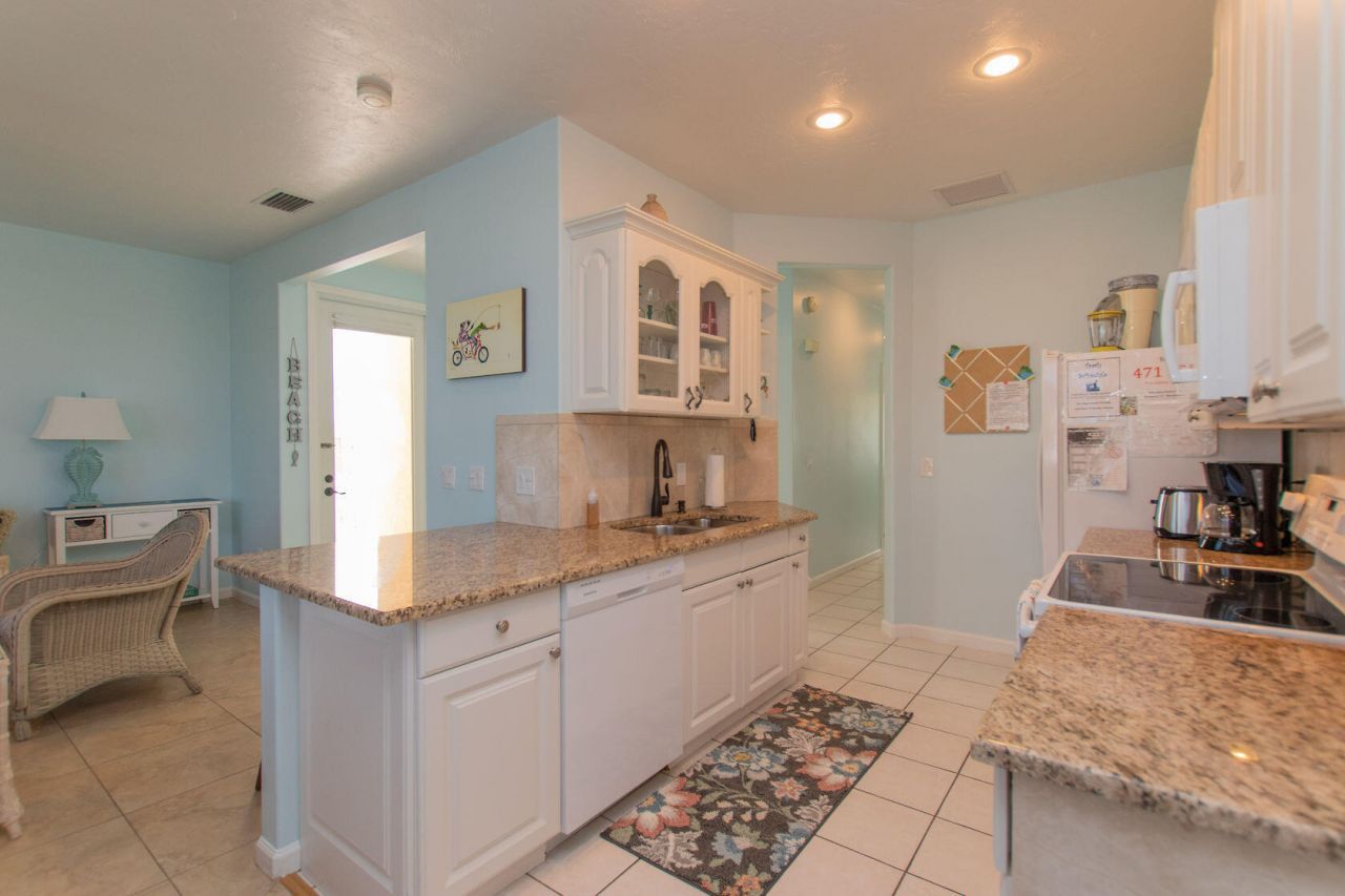 461 & 471 3rd Street, Key Colony, FL 33051 Photo