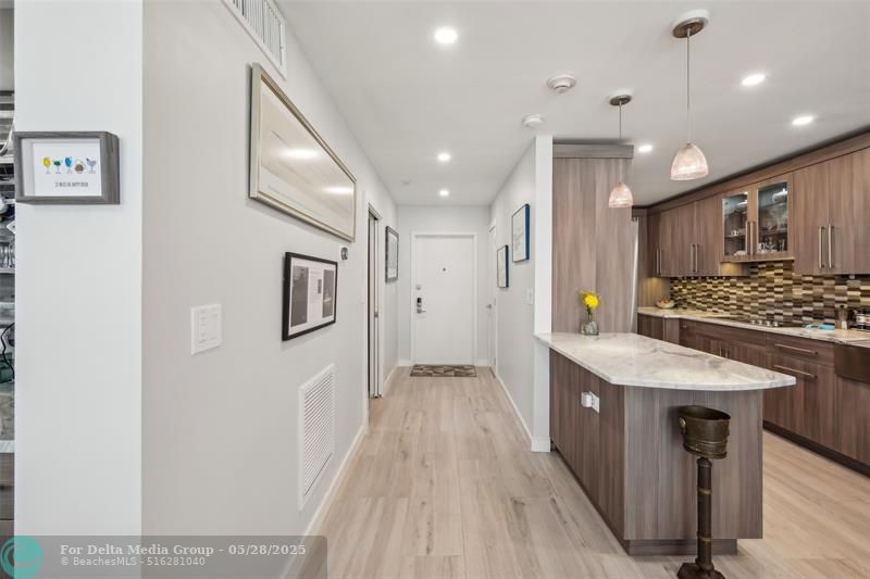 3100 NE 48th Street, Unit 310, Fort Lauderdale, FL 33308 Photo