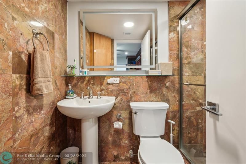 3100 NE 48th Street, Unit 310, Fort Lauderdale, FL 33308 Photo