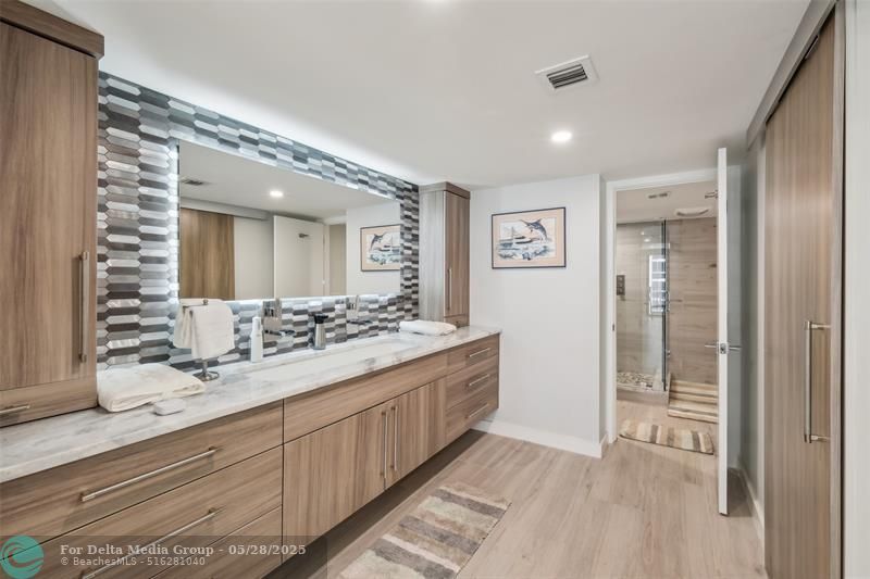 3100 NE 48th Street, Unit 310, Fort Lauderdale, FL 33308 Photo