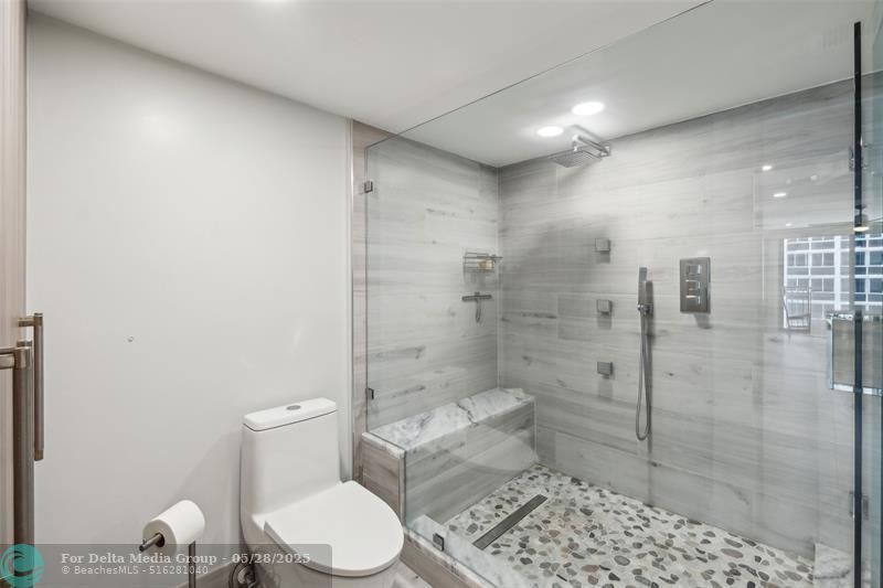 3100 NE 48th Street, Unit 310, Fort Lauderdale, FL 33308 Photo