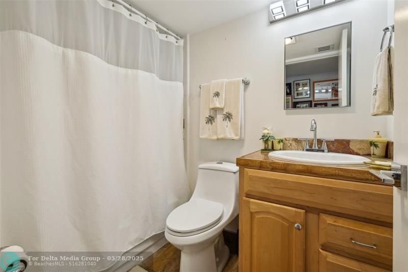 3100 NE 48th Street, Unit 310, Fort Lauderdale, FL 33308 Photo