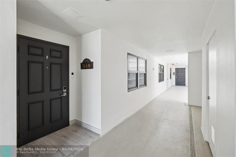 3100 NE 48th Street, Unit 310, Fort Lauderdale, FL 33308 Photo