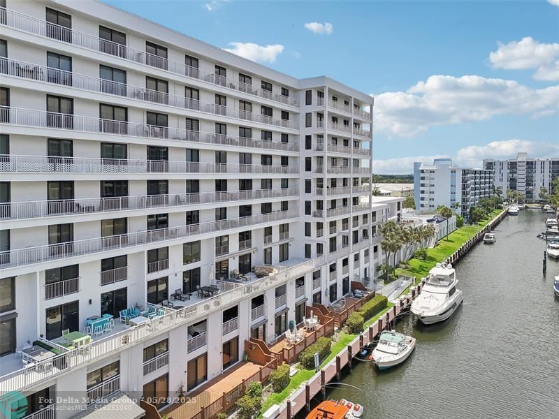 3100 NE 48th Street, Unit 310, Fort Lauderdale, FL 33308 Photo