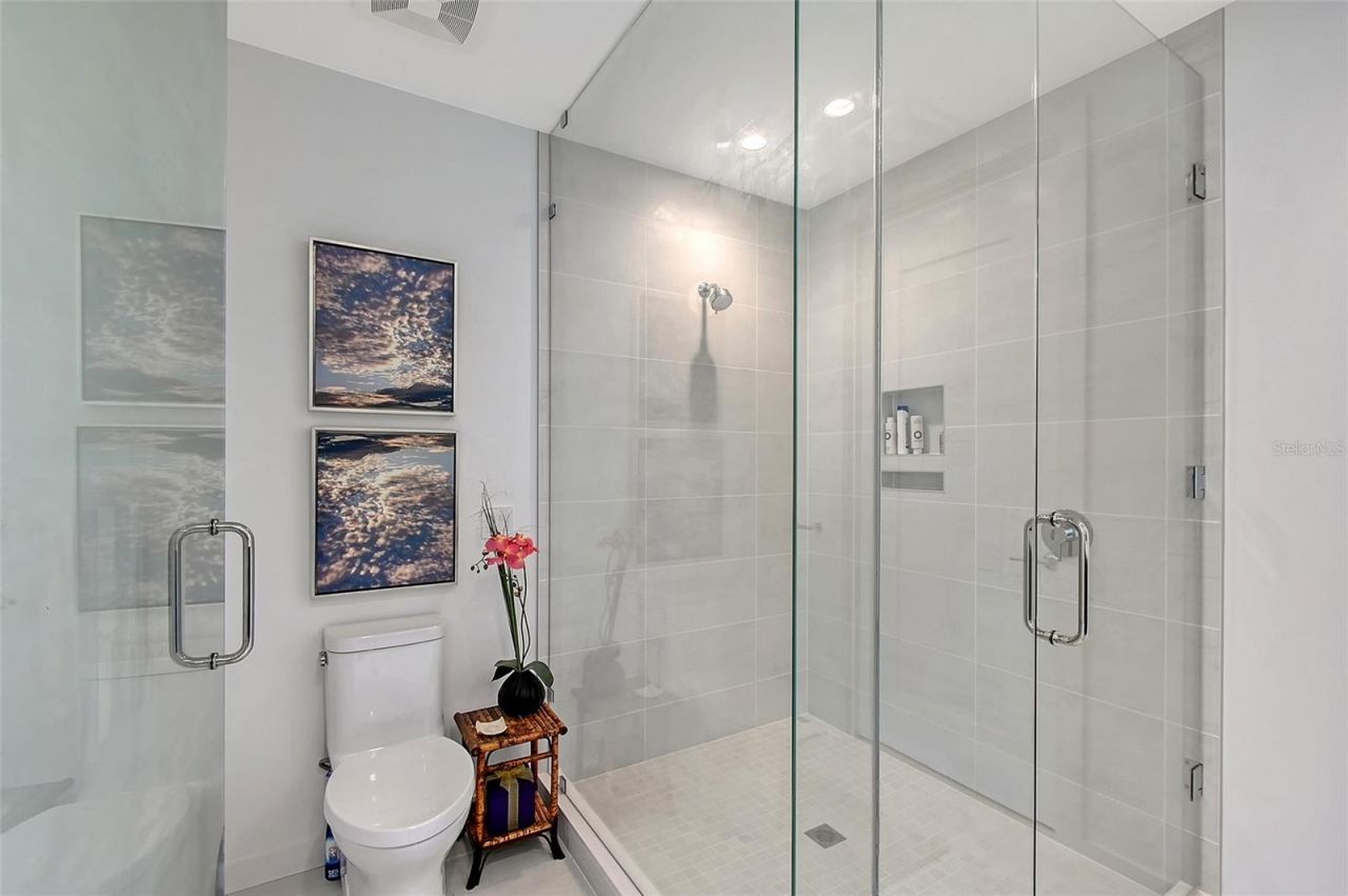 301 Quay Commons, Unit 1208, Sarasota, FL 34236 Photo