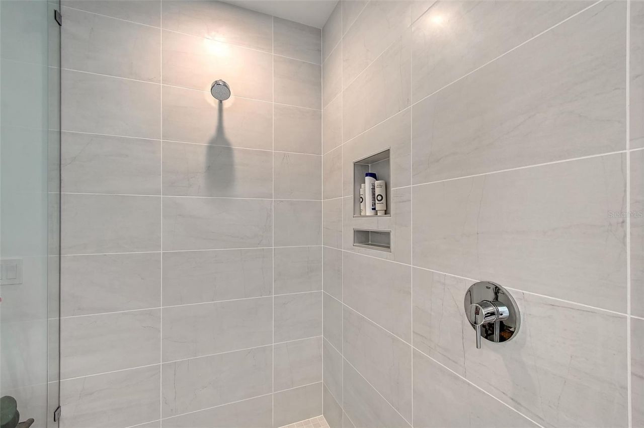 301 Quay Commons, Unit 1208, Sarasota, FL 34236 Photo