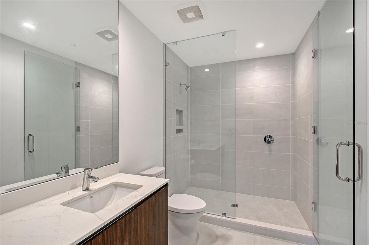 301 Quay Commons, Unit 1208, Sarasota, FL 34236 Photo