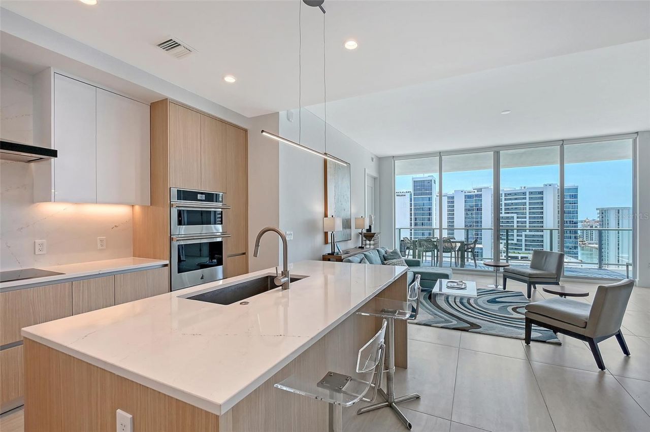 301 Quay Commons, Unit 1208, Sarasota, FL 34236 Photo