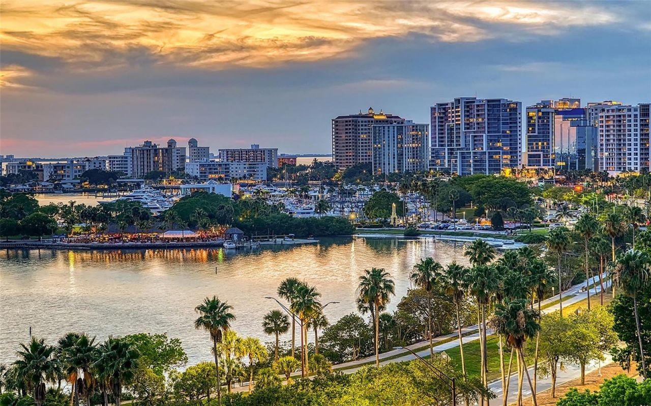 301 Quay Commons, Unit 1208, Sarasota, FL 34236 Photo