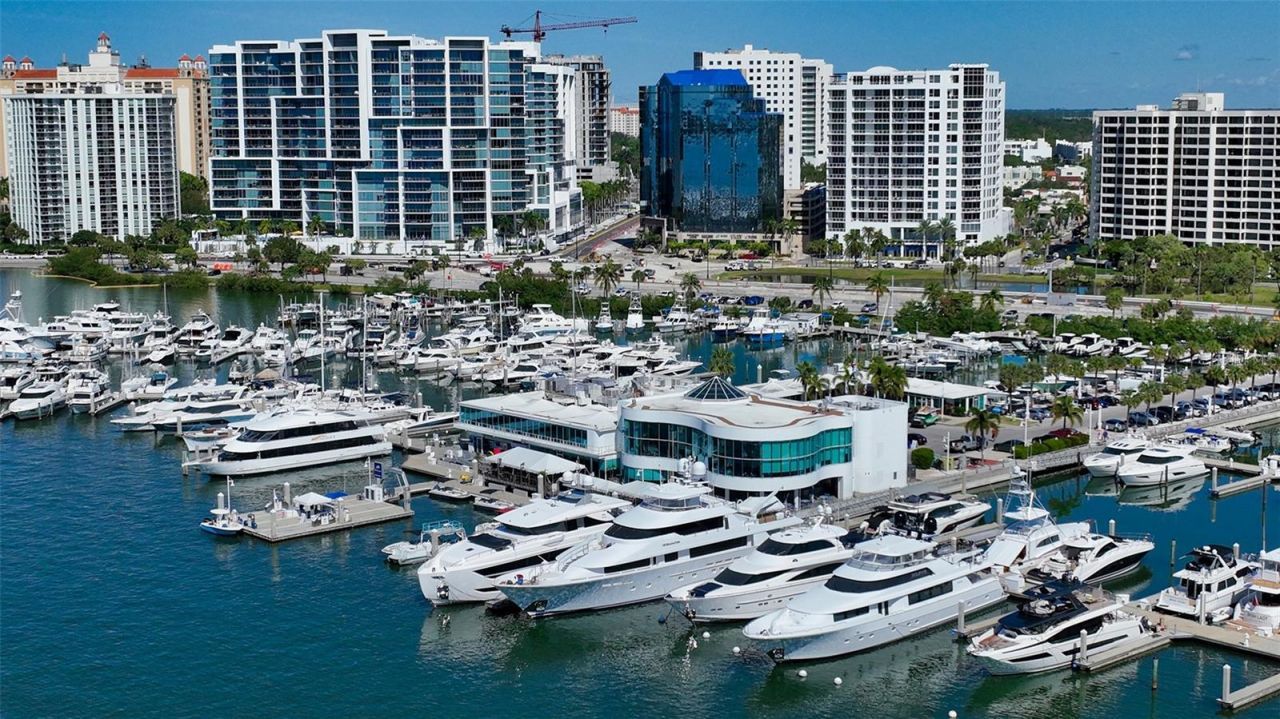 301 Quay Commons, Unit 1208, Sarasota, FL 34236 Photo