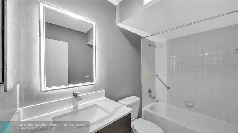 10433 Sunrise Lakes Boulevard, Unit 409, Sunrise, FL 33322 Photo