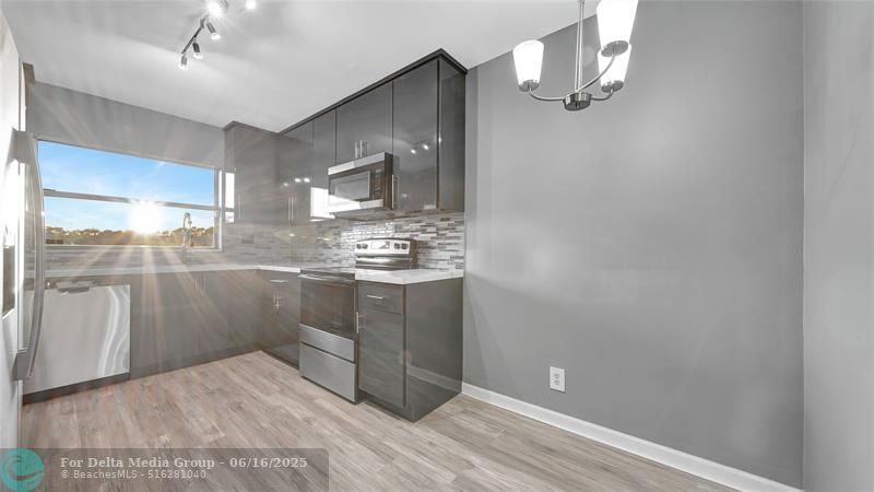 10433 Sunrise Lakes Boulevard, Unit 409, Sunrise, FL 33322 Photo