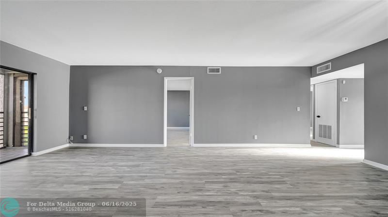 10433 Sunrise Lakes Boulevard, Unit 409, Sunrise, FL 33322 Photo