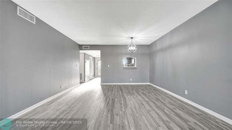 10433 Sunrise Lakes Boulevard, Unit 409, Sunrise, FL 33322 Photo