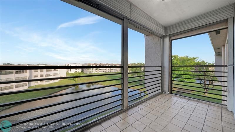 10433 Sunrise Lakes Boulevard, Unit 409, Sunrise, FL 33322 Photo