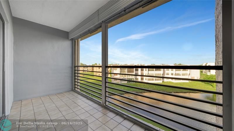 10433 Sunrise Lakes Boulevard, Unit 409, Sunrise, FL 33322 Photo