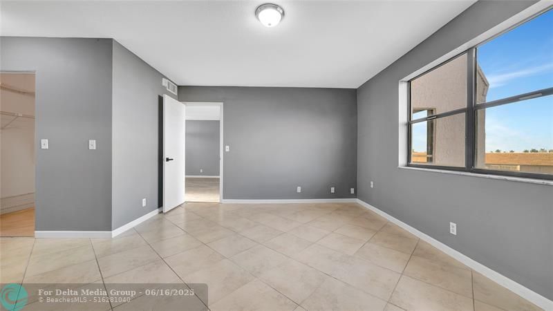 10433 Sunrise Lakes Boulevard, Unit 409, Sunrise, FL 33322 Photo