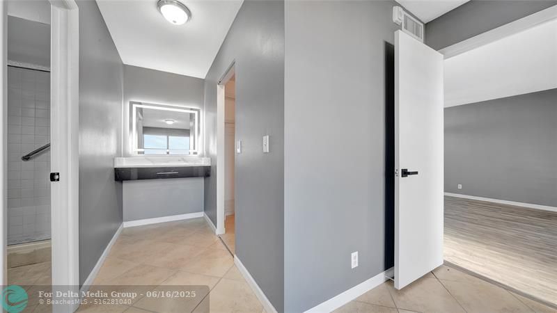 10433 Sunrise Lakes Boulevard, Unit 409, Sunrise, FL 33322 Photo